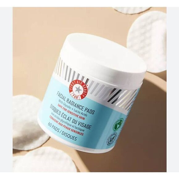 NEW~ First Aid Beauty Facial Radiance Pads w/Glycolic & Lactic Acids~60 Pads - Picture 1 of 4